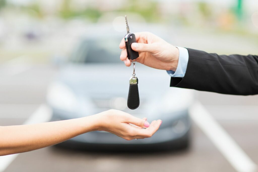 What’s the Difference Between Leasing and Financing a Car?